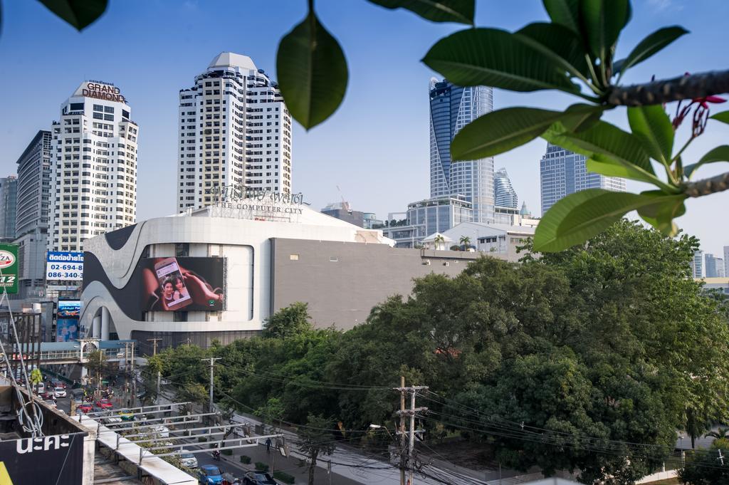 Glur Central Pratunam Bangkok Exterior photo